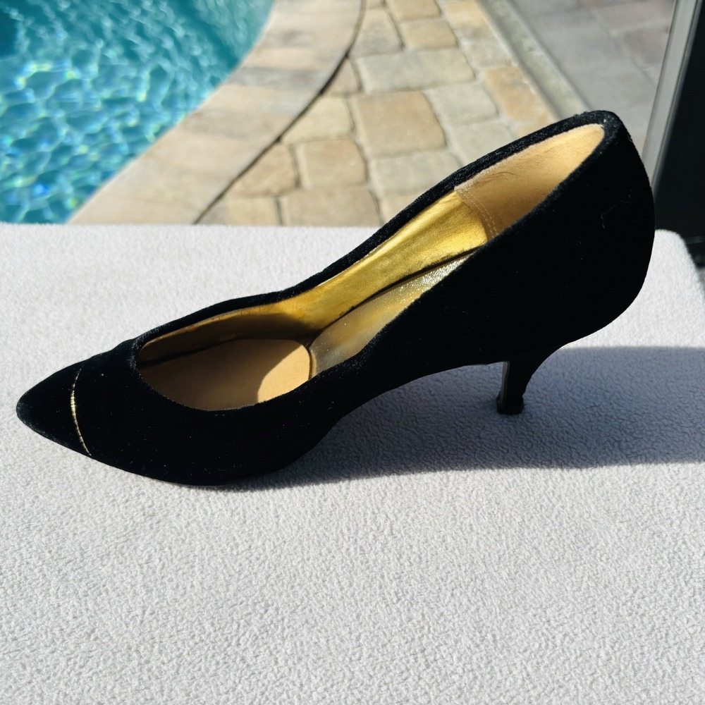 VTG Dolce By Pierre Elegant Black Velvet W/Gold Accent Elegant High Heel Shoes - Picture 7 of 10